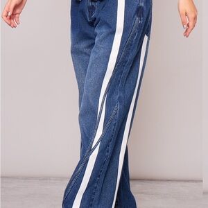 NWT. PrettyLittleThing Blue Flare Graphic Jeans with White Stripes #111